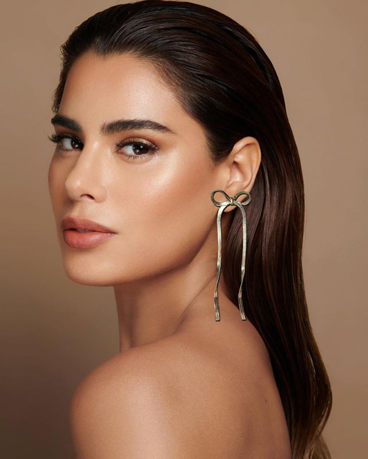 Emerald Grace Bow Dangle Earrings – Sleek Ribbon-Inspired Statement Jewelry